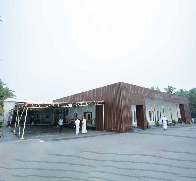 A spacious and well-maintained event mahal in Vellamadai, ideal for weddings, receptions, and family events.